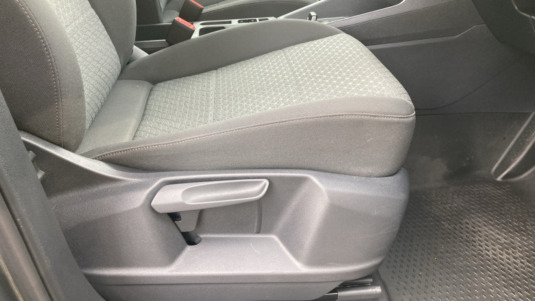 Ford Transit Connect 250 L2 Petrol 1.5 EcoBoost PHEV 150 Limited Van Auto